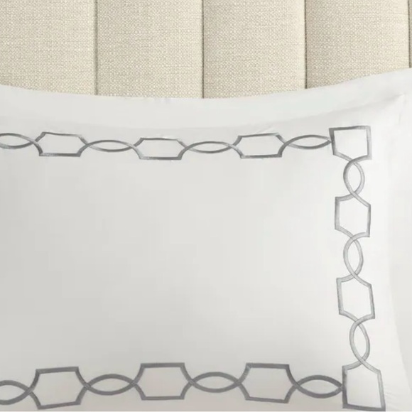 Croscill Home Villa 3 Piece Duvet Set Queen/Full Steel Gray - Picture 6 of 13